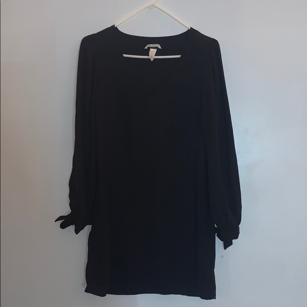 Plain Black V-neck Dress